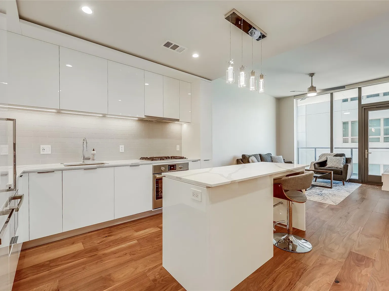 44 East Ave — Photo 1