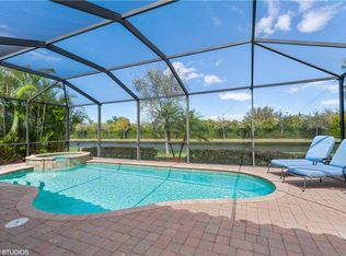 2966 Aviamar Cir, Naples, FL 34114