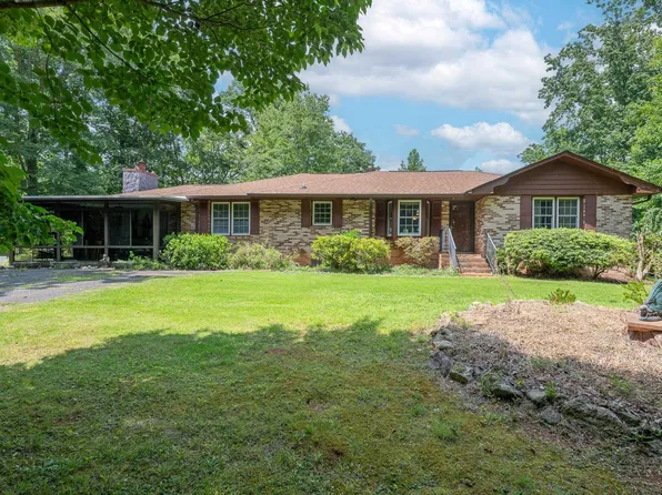 116 Sycamore Dr, Marietta, SC 29661