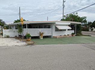 6625 Kansas St, Bradenton, FL 34207