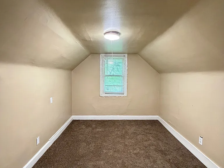 10604 Parkview Ave — Photo 13