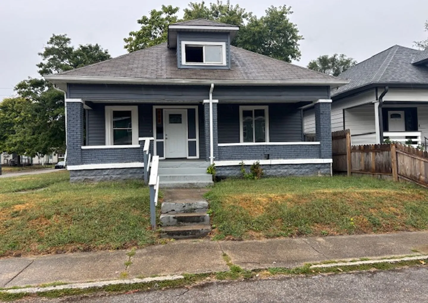 4 bedroom House On Lasalle St! — Photo 1