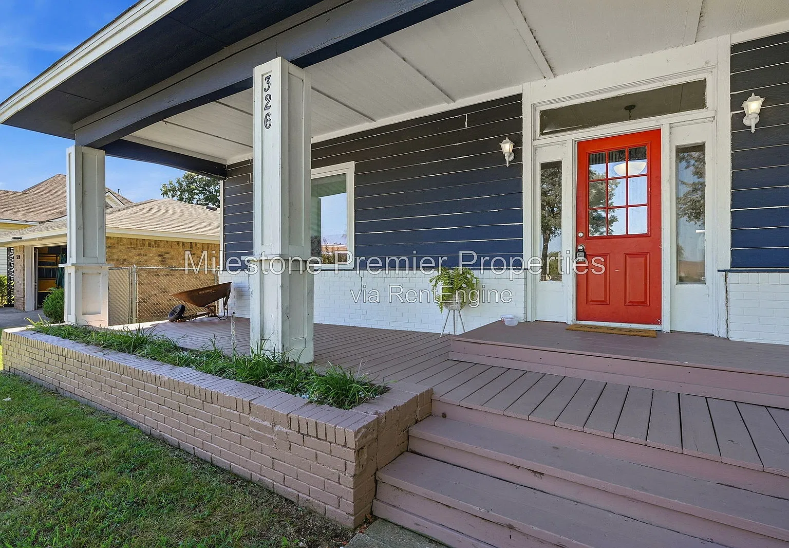326 W Sears St — Photo 4