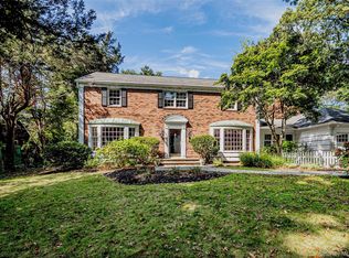 17 John Daves Ln, Huntington, NY 11743