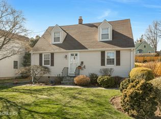 24 Riverside Ln, Riverside, CT 06878