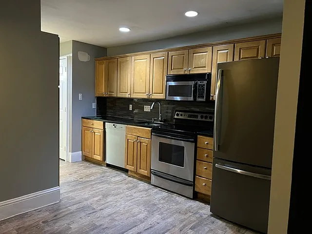 4241 Buena Vista St #15 — Photo 3