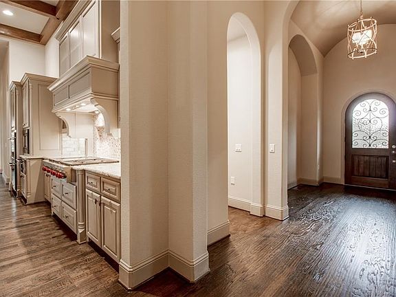 4th image of 2916 Riverbrook Way