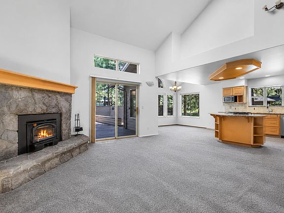 4th image of 58042 Siskin Ln
