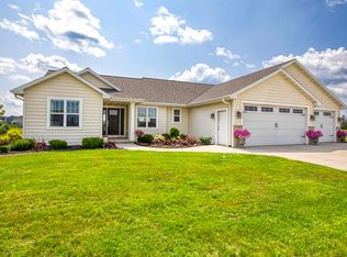 W6849 Design Dr, Greenville, WI 54942