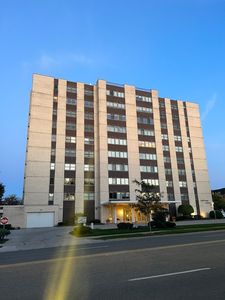 141 N La Grange Rd APT 602, La Grange, IL, 60525