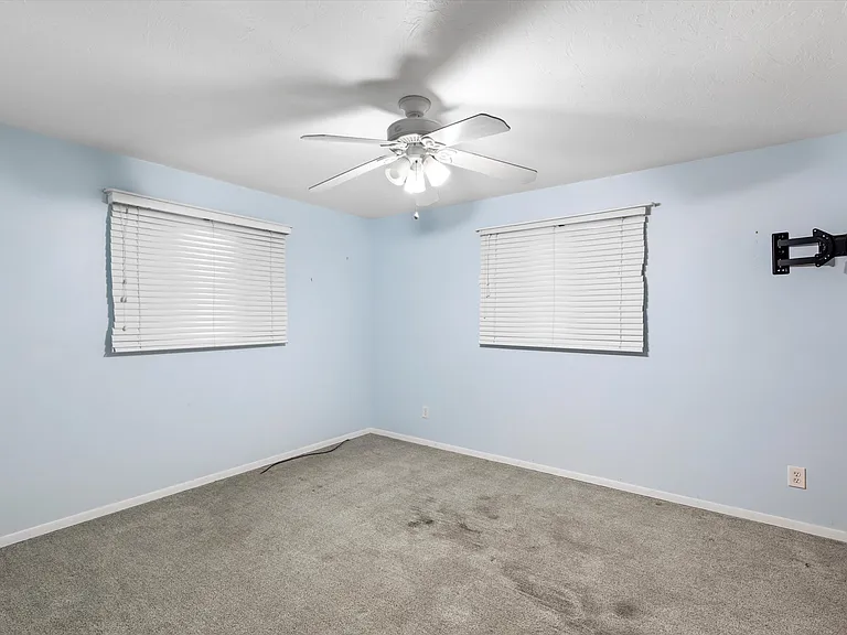 1634 Lantana Ln — Photo 15