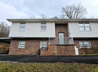 323 6th St NW, Coeburn, VA 24230