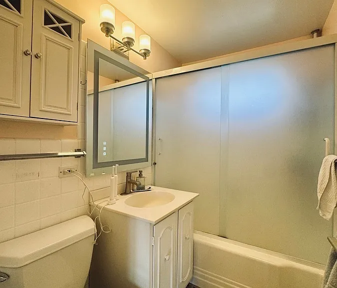 3133 Central St — Photo 13