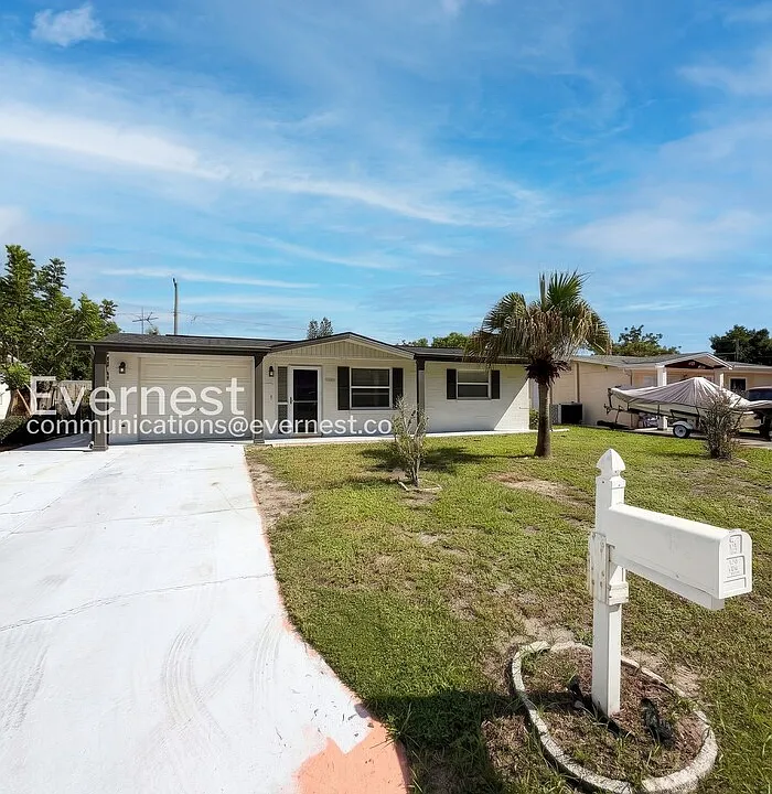 5023 Malus Dr