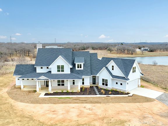 2nd image of 117 Mustang Springs Cir