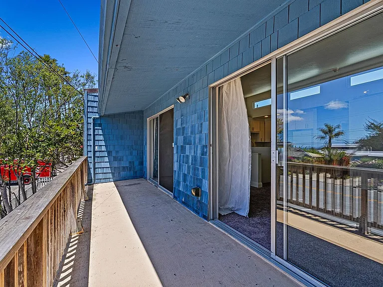 308 Estrella Ave — Photo 3