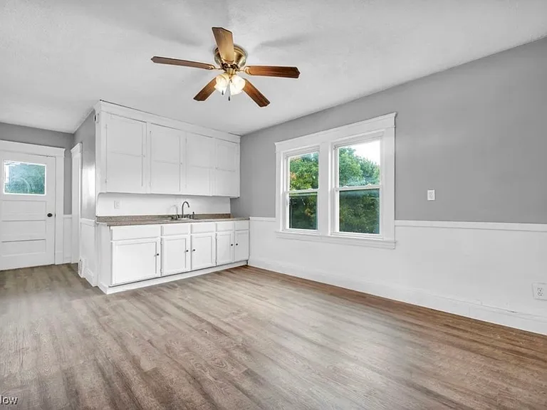 12301 Forest Ave #12301 — Photo 7
