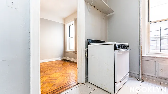 Rented by Nooklyn NYC LLC | media 19
