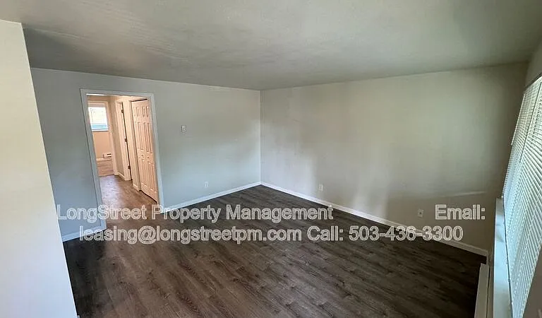 329 SW 10th St #4 — Photo 5