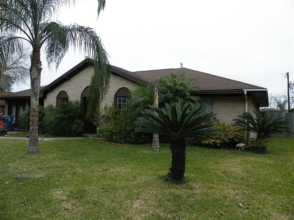 1st image of 5017 Briarbrook Dr