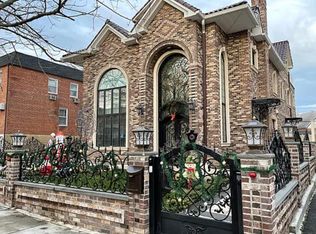 5329 196th St, Fresh Meadows, NY 11365