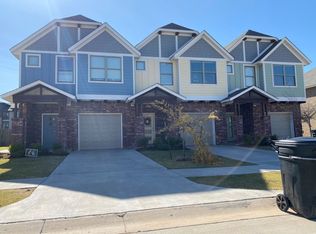 738 SW 14th St, Moore, OK 73160
