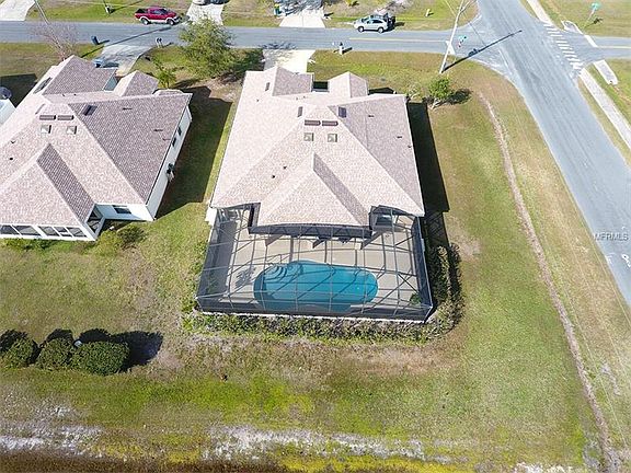4th image of 401 Britten Dr