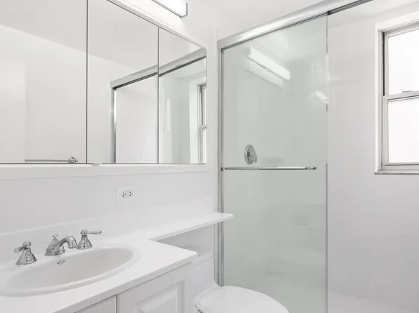 300 East 57th Street image 8 of 13