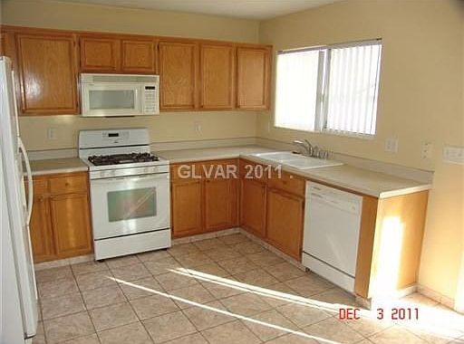 4th image of 5674 Malone Ct