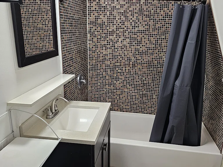 2nd Floor Bathroom