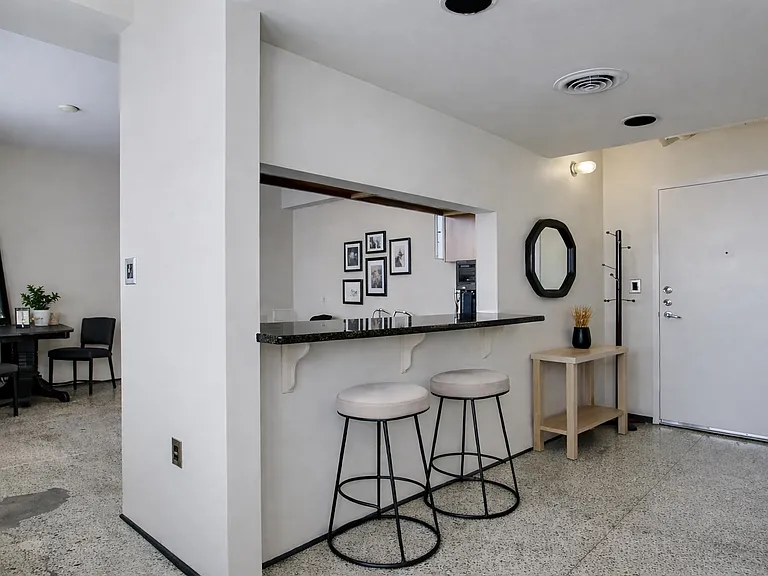 700 Church St #801 — Photo 6