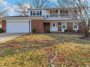 1541 Pheasant Ridge Dr, Ballwin, MO 63011