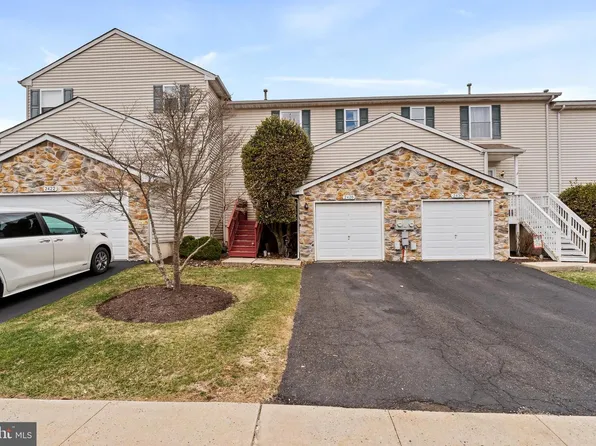 2426 Emerald Ln, Quakertown, PA 18951