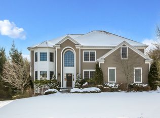 19 Stonewall Cir, West Harrison, NY