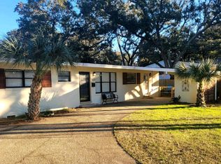 317 Washington Ave, Gulf Breeze, FL 32561