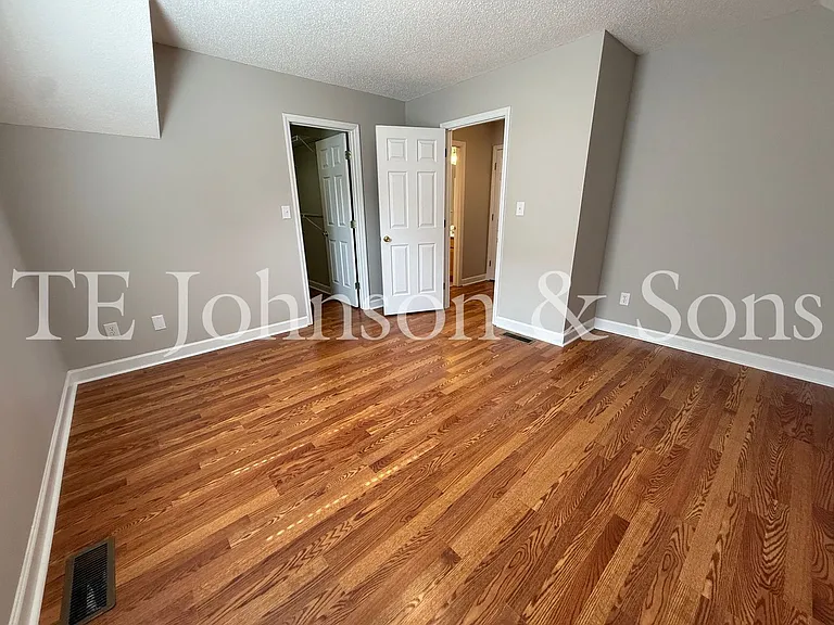 1878 Camden Forest Dr — Photo 30