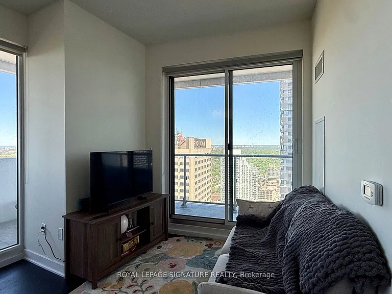 2221 Yonge St #3909 — Photo 6