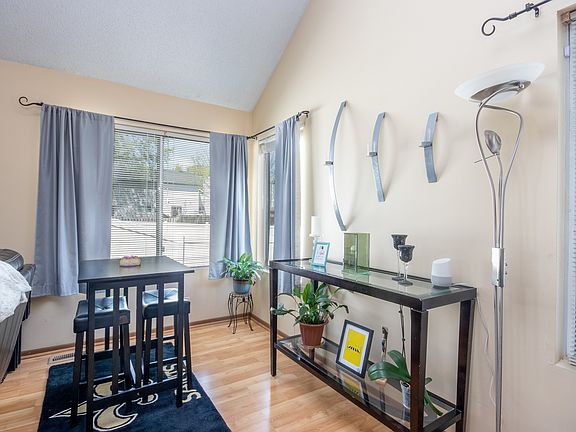 4th image of 2109 Brittany Ct