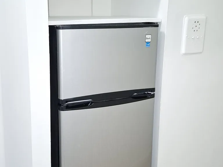 229 E 29th St #5K — Photo 3