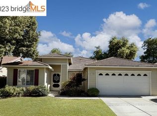 1330 Crescent Dr, Brentwood, CA