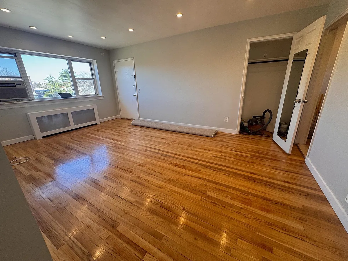 Building Photo - 2430 8th St #5A