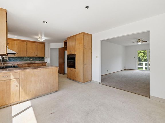 5th image of 240 El Solyo Heights Dr