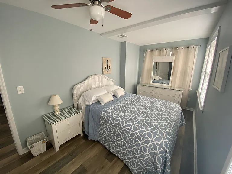 318 Dupont Ave — Photo 9