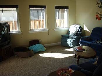 3rd image of 122 Cuesta Dr