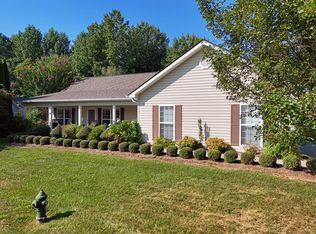 9 Hunter Ln, Blue Ridge, GA 30513