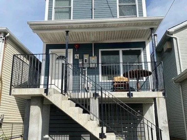 15 E 6th Road, Broad Channel, NY 11693