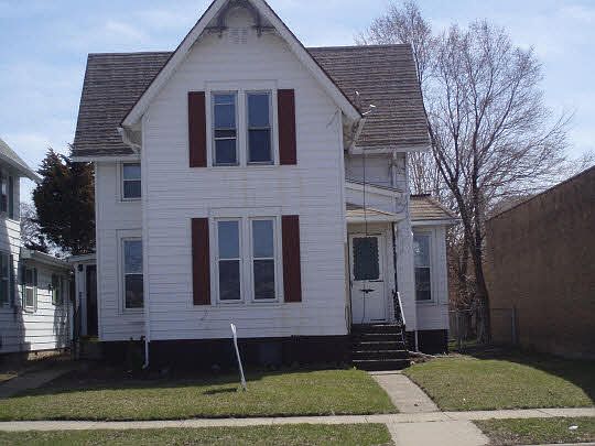 1st image of 407 N 2nd St