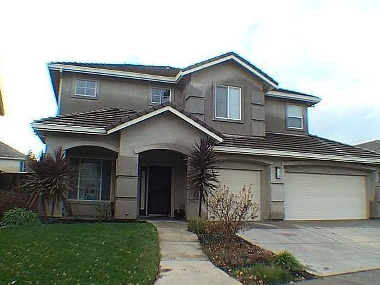 2521 Marta Bella Way — Photo 2