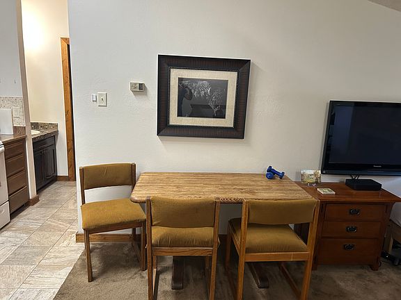 2nd image of 628 Cranmer Ave #211B