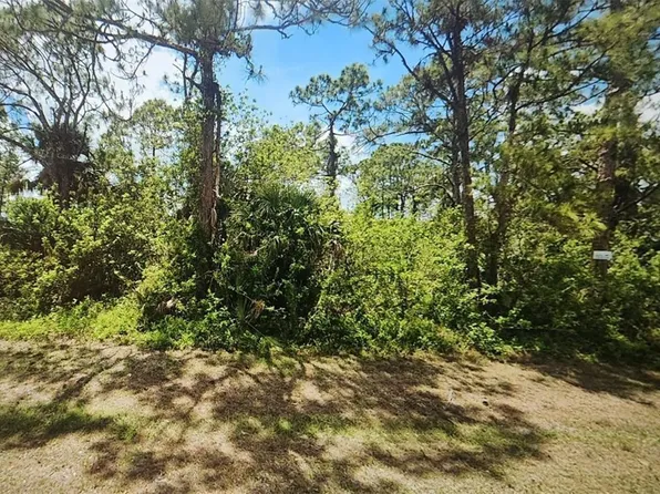 8010 Rolling Circle, Labelle, FL 33935